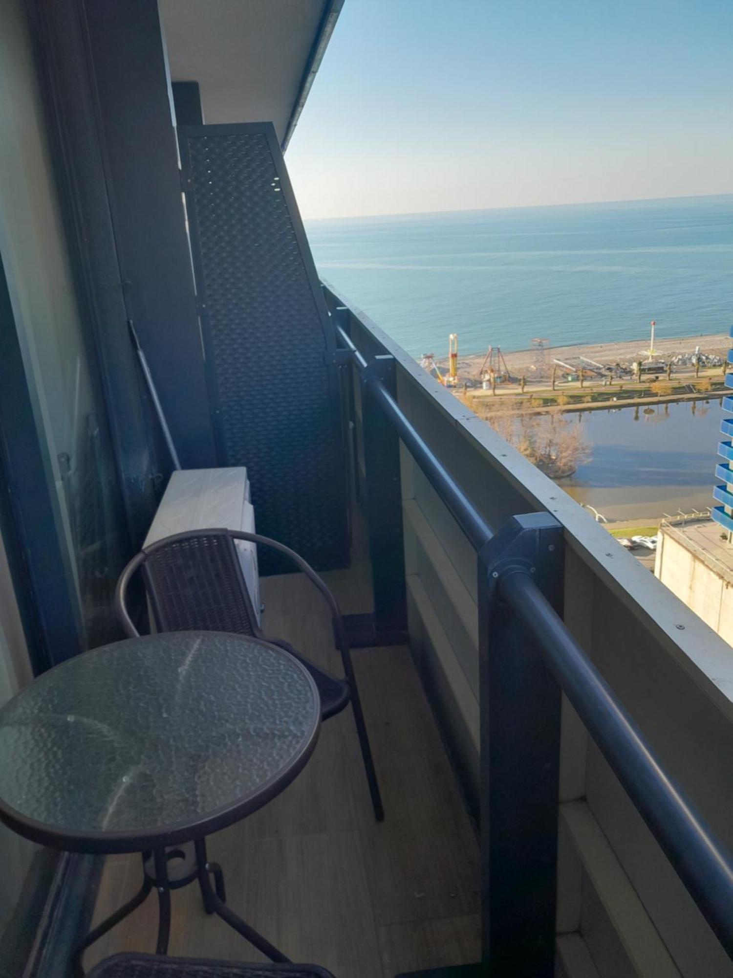 Smart Aparthotel Orbi City Batumi Zewnętrze zdjęcie